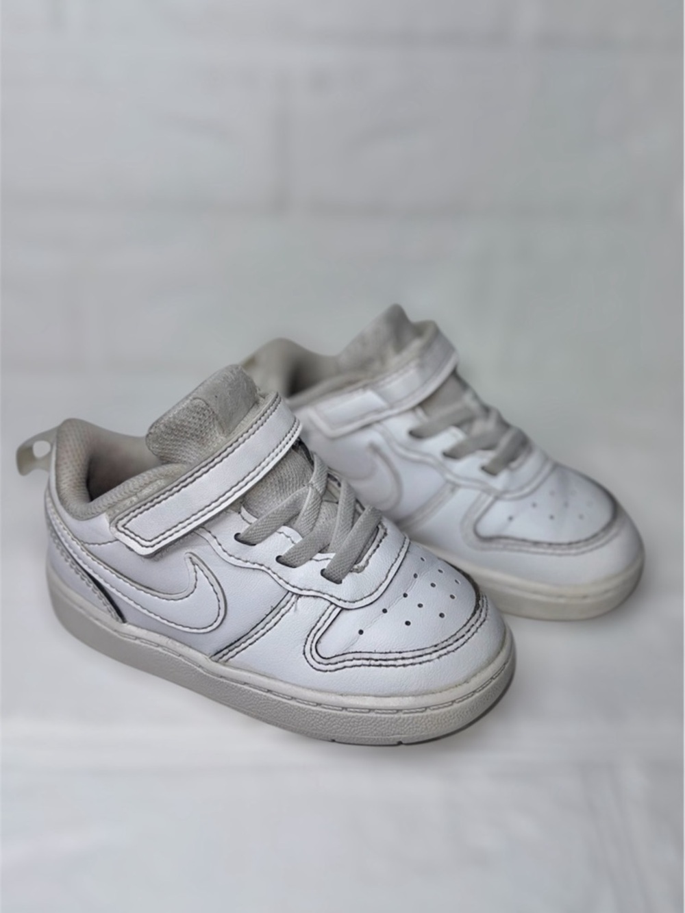 Nike White 7c Toddler Baby Sneakers with Hook-and-Loop Strap